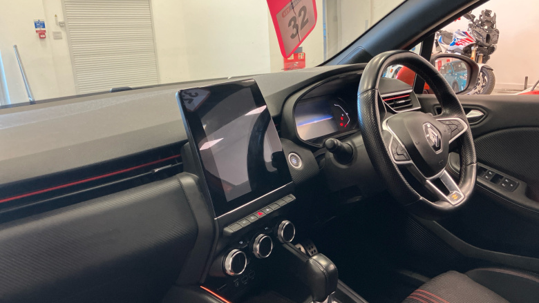 Renault Clio 1.6 E-TECH Hybrid 140 RS Line 5dr Auto Hybrid Hatchback